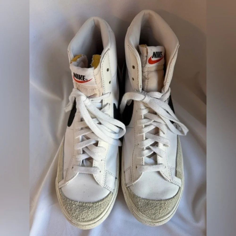 Nike Blazer Mid '77 White Black Men's 10.5 Vintage Style Sneakers - Picture 5 of 8